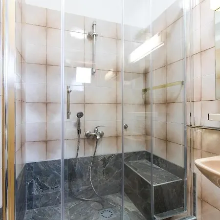 Apartman Lovorka *
