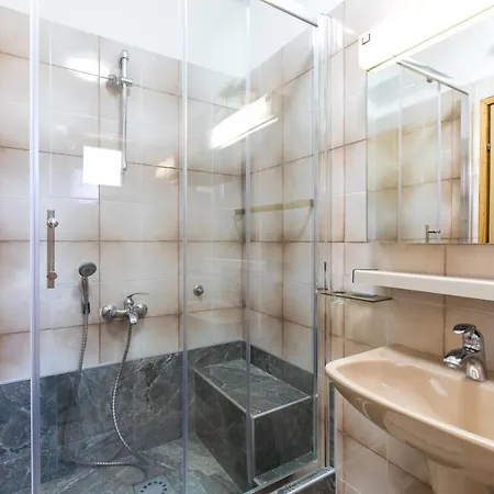 Lovorka Apartman