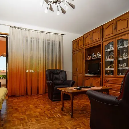 Lovorka Apartman Punat